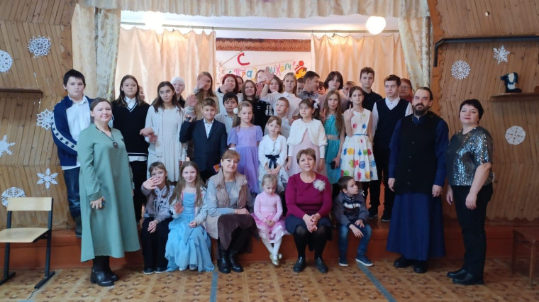 В школе прошёл Рождественский фестиваль.